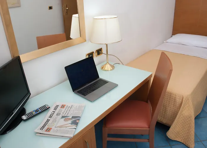 City Hotel